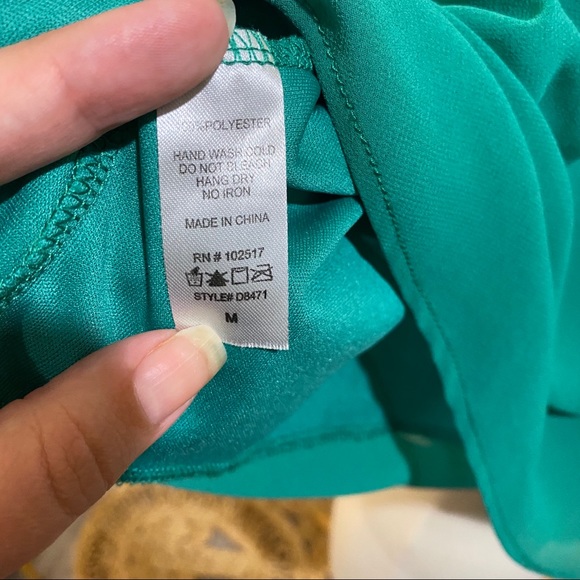 Soprano Emerald One Shoulder Slit Bell Sleeve - Picture 9 of 9